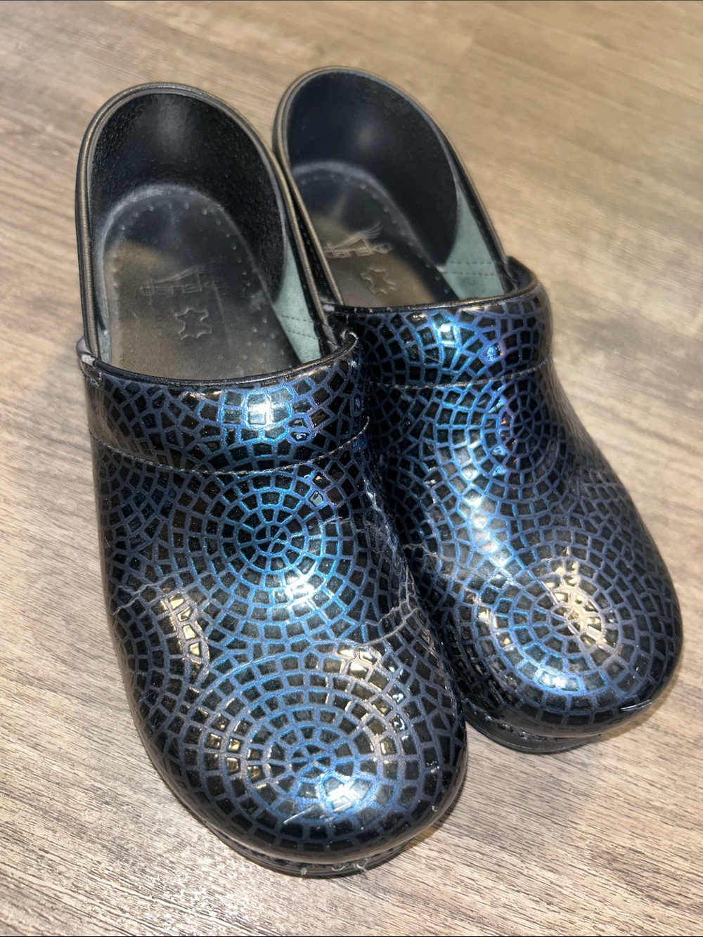 Dansko Professional Blue Mosaic Patent Leather Clogs Shoes 41 10.5-11